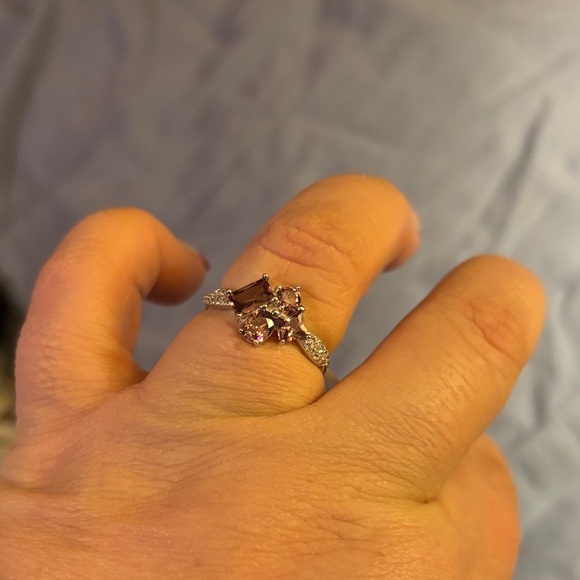 Sterling Club: Light Rhodolite - Picture 2 of 3